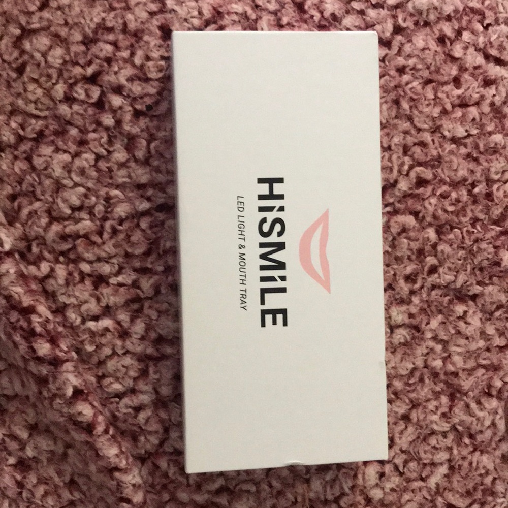 HiSmile LED light and mouth tray
